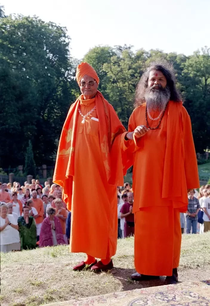 3. Holy Guruji Vishwaguruji Strilky