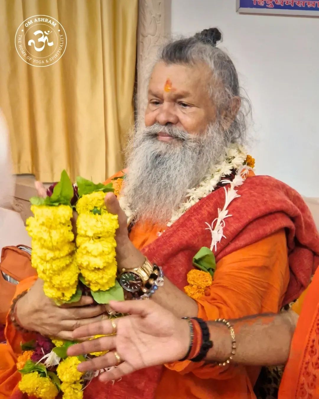 Gurupurnima celebrations with Vishwaguruji in OM Ashram 2025