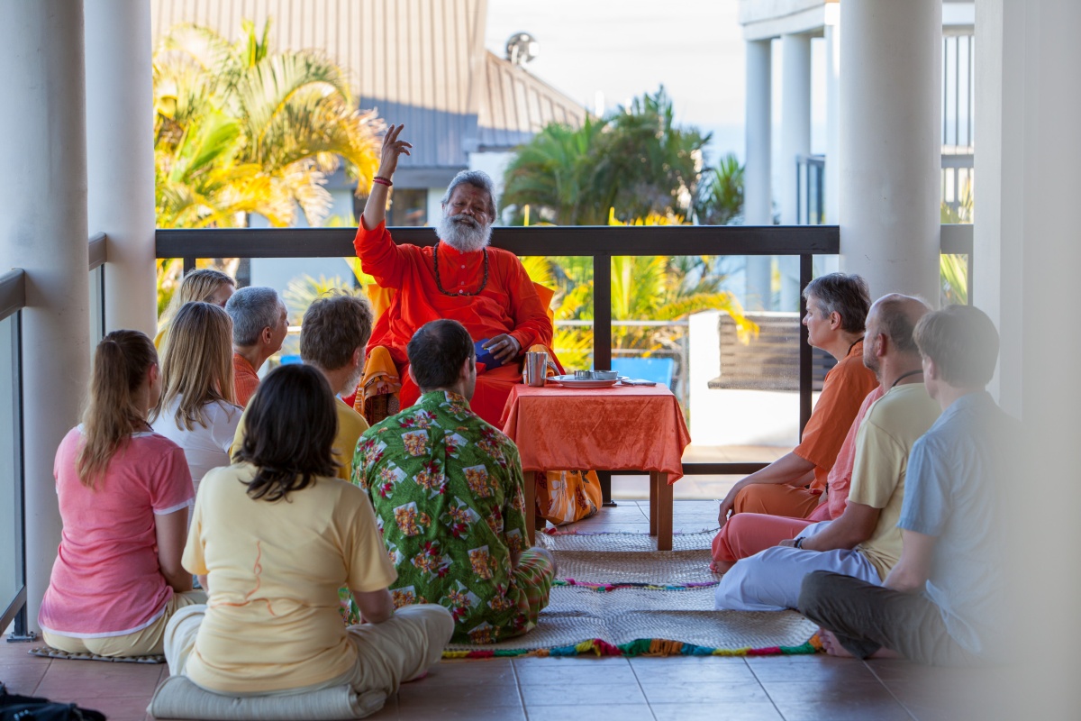 Swamiji-Fiji-2015-06