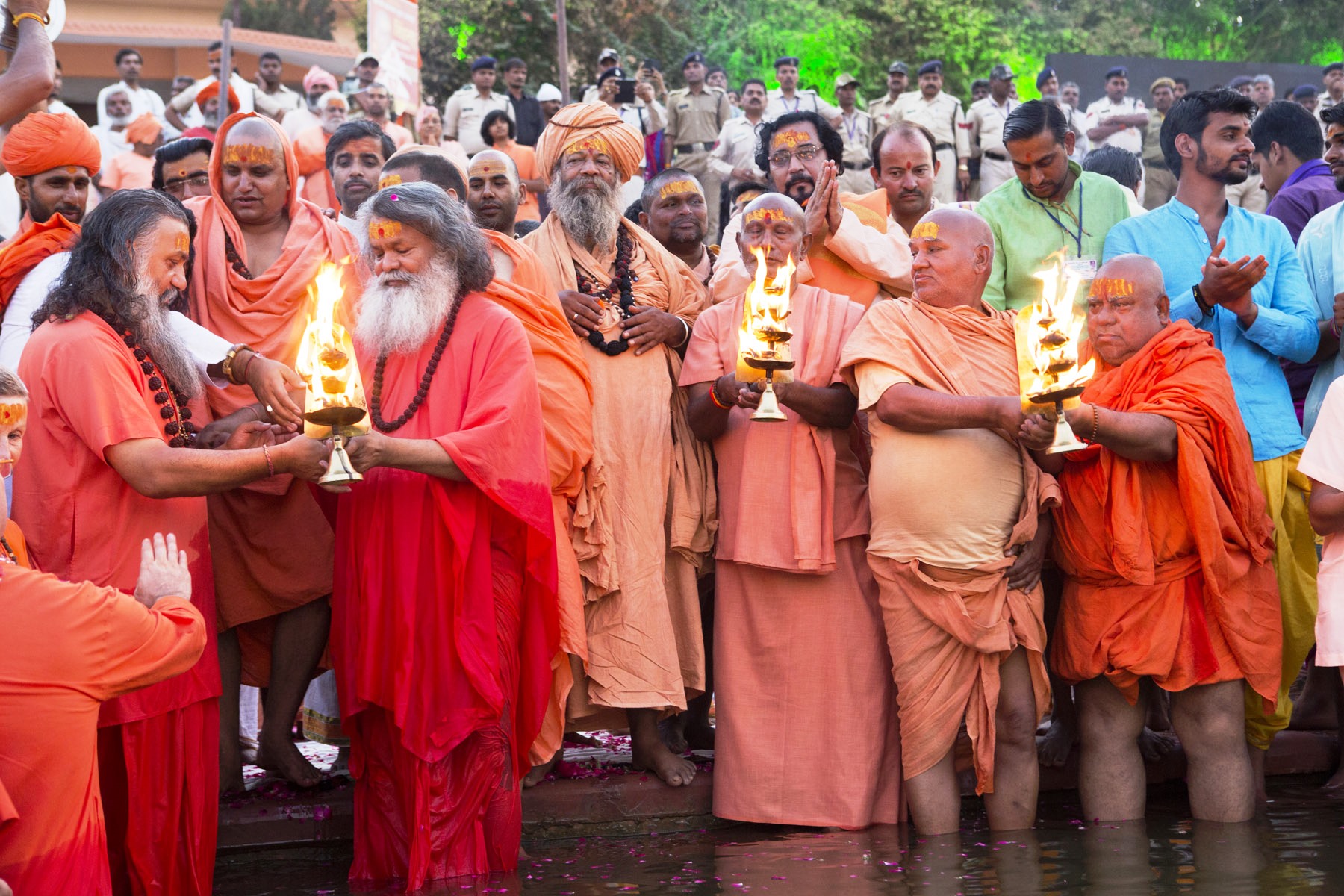 1U4A3361Swamiji 27 4 2016