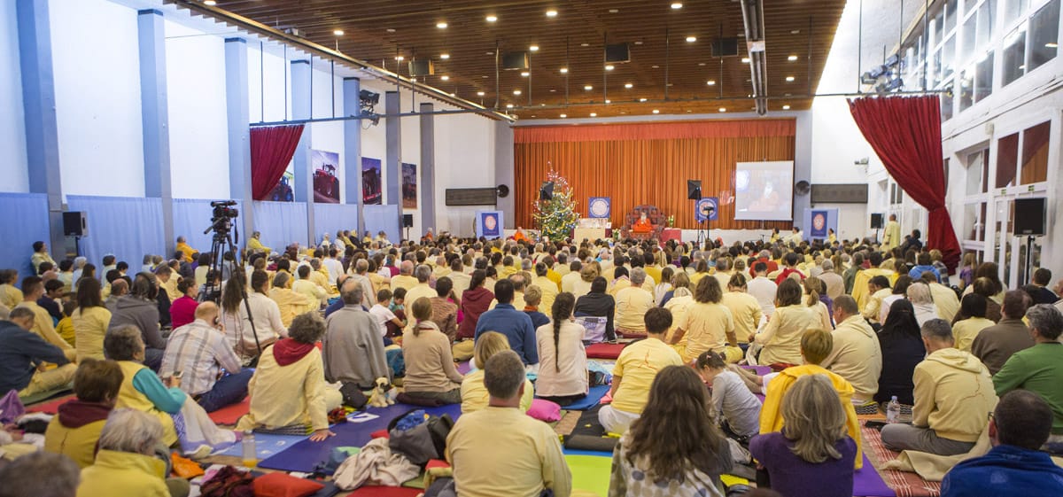 Weekend seminar with Vishwaguruji in Vép, Hungary - December 2016