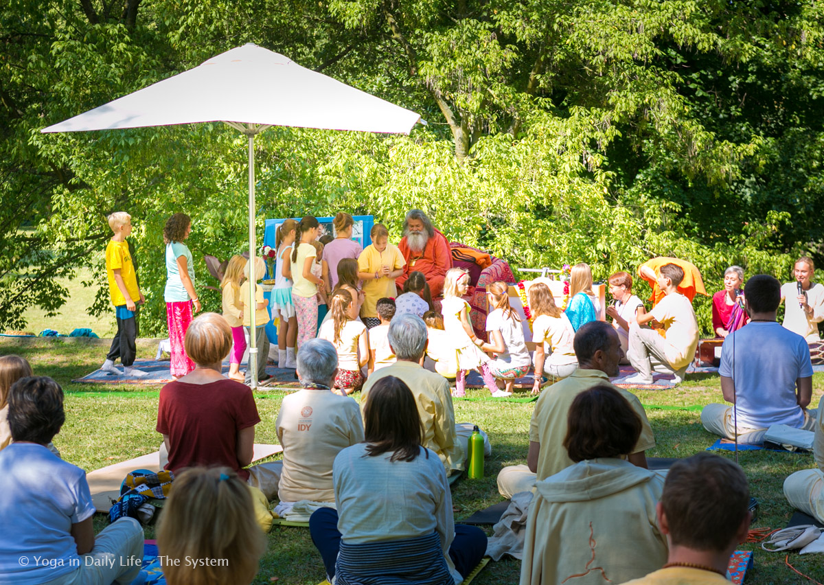 1U4A9644 E 15 8 2017 morning satsang