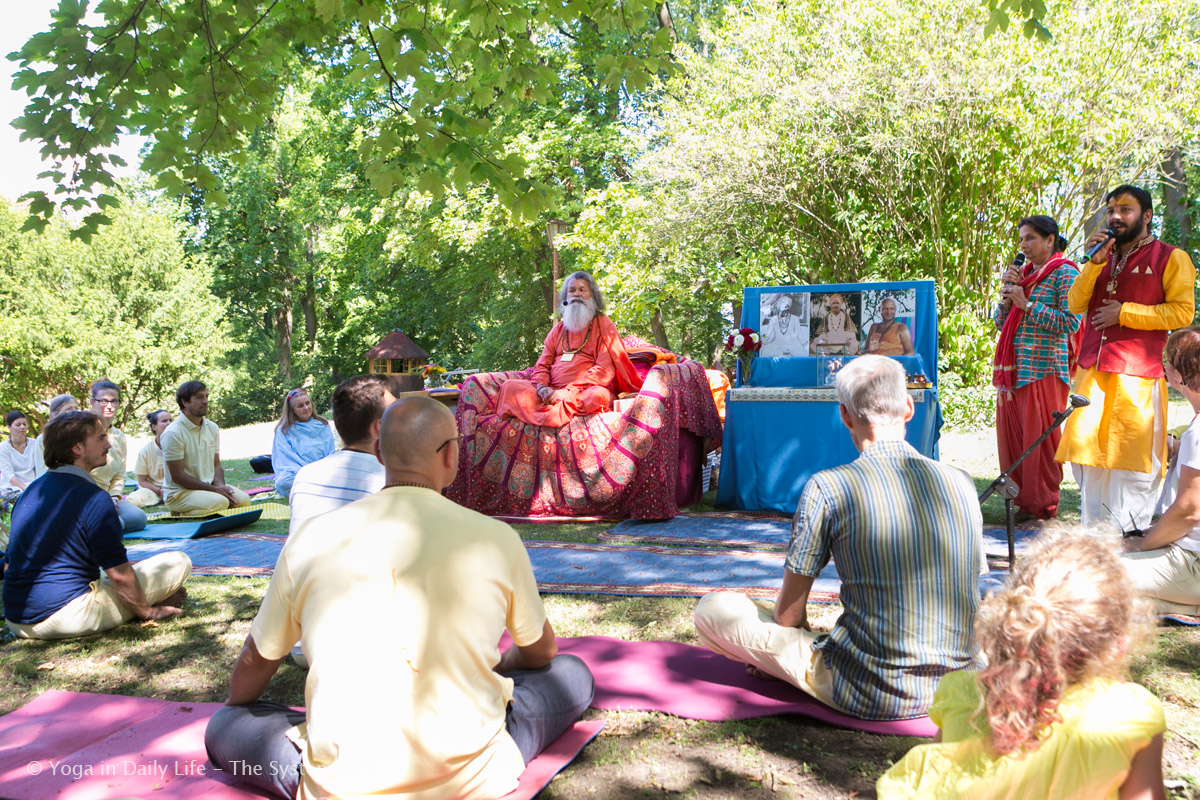 1U4A9682 E 15 8 2017 morning satsang