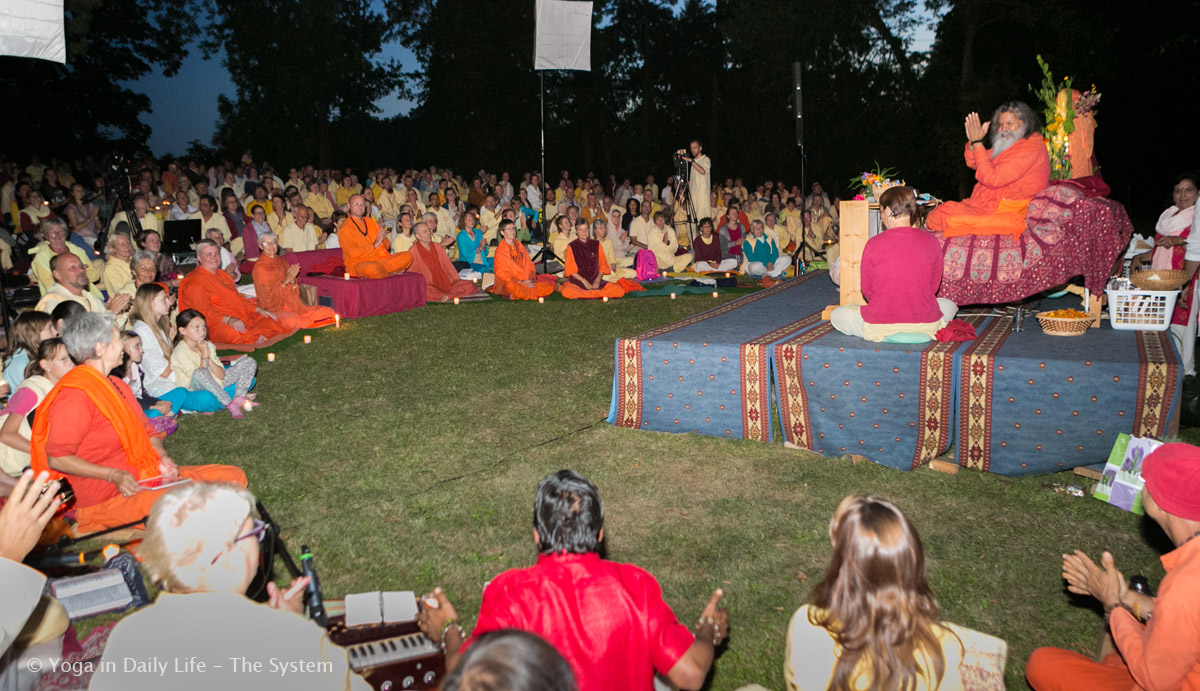 1U4A9773 E 15 8 2017 evening satsang