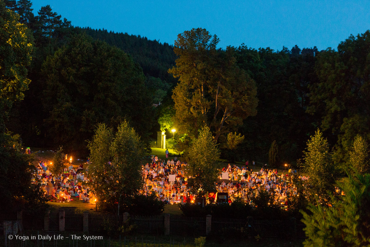 1U4A9782 E 15 8 2017 evening satsang