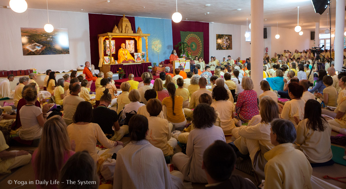 1U4A0215 E 19 8 2017 satsang evening