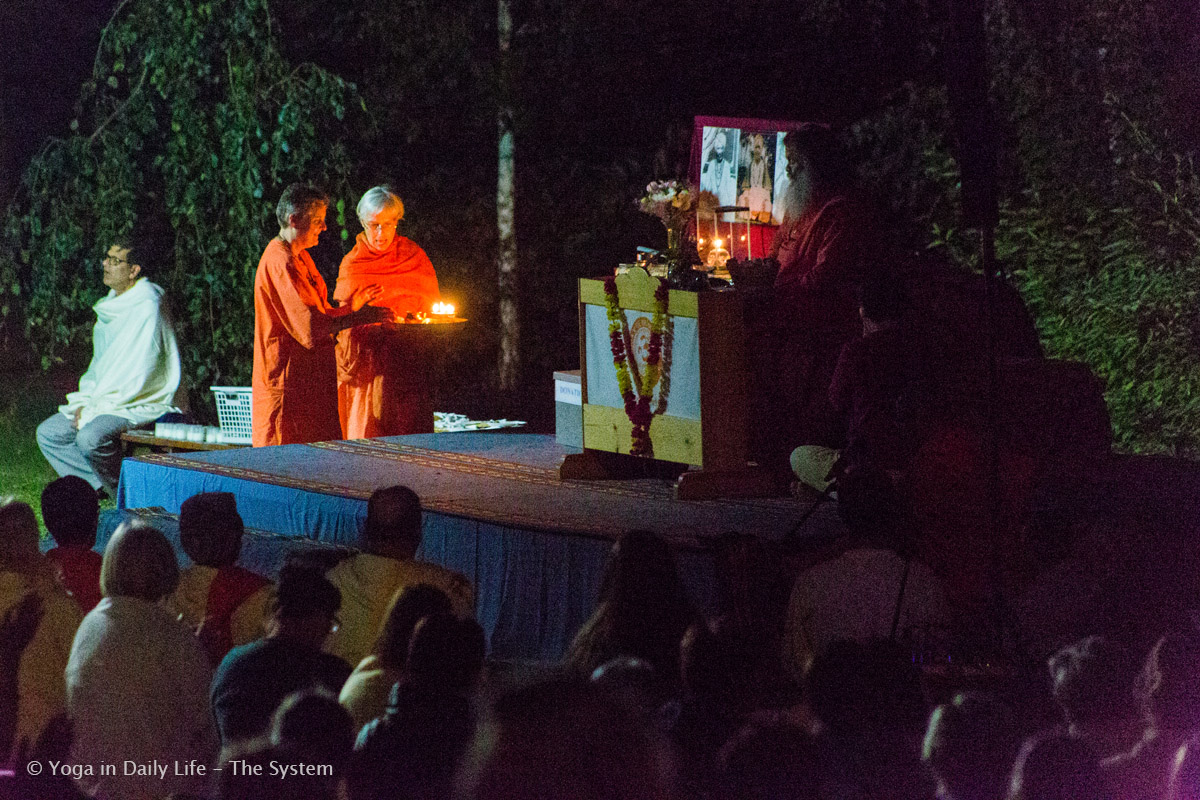 1U4A9955 E 16 8 2017 evening satsang