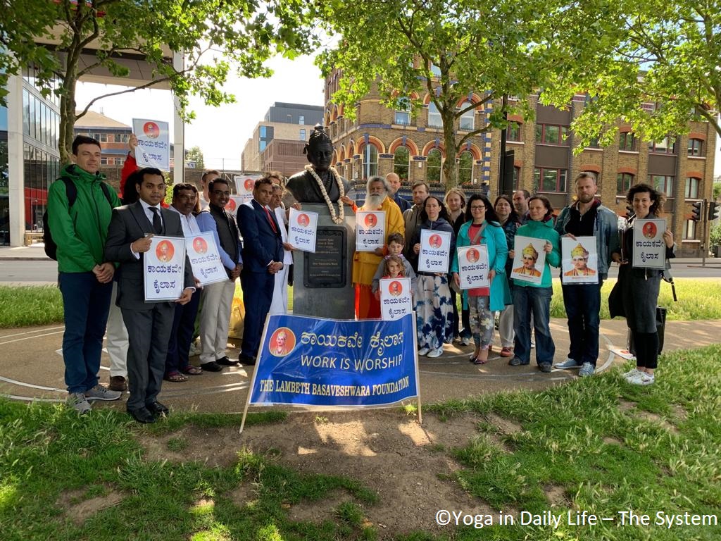IDY 2019 Basaveshwara statue, London - IDY ceremony 2019 06 21 Basaveshwara statue IDY ceremony